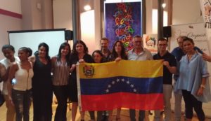 Hebe Munoz commuove Milano con ESCUDEROS