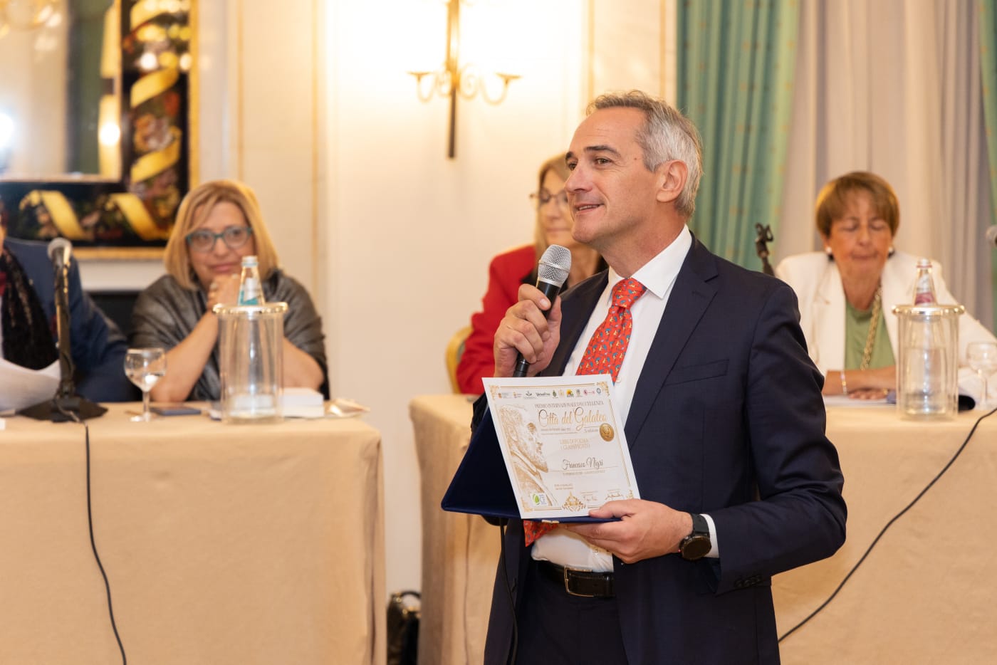 Premio d'Eccellenza "Città del Galateo" a Francesco Nigri con augurio al bell'amare | Primo Premio per i Libri Editi di Poesia a IL SEGRETO DI EBE di Francesco Nigri